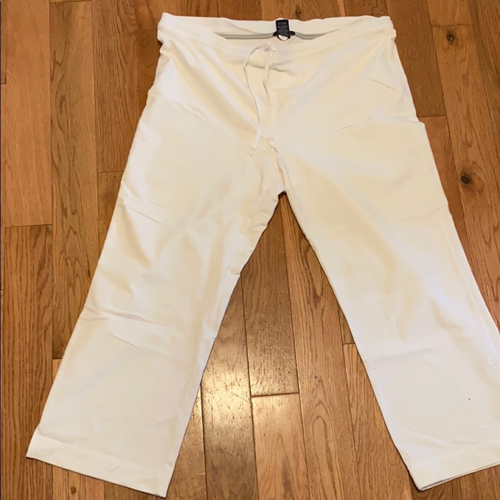 Gap stretch capris